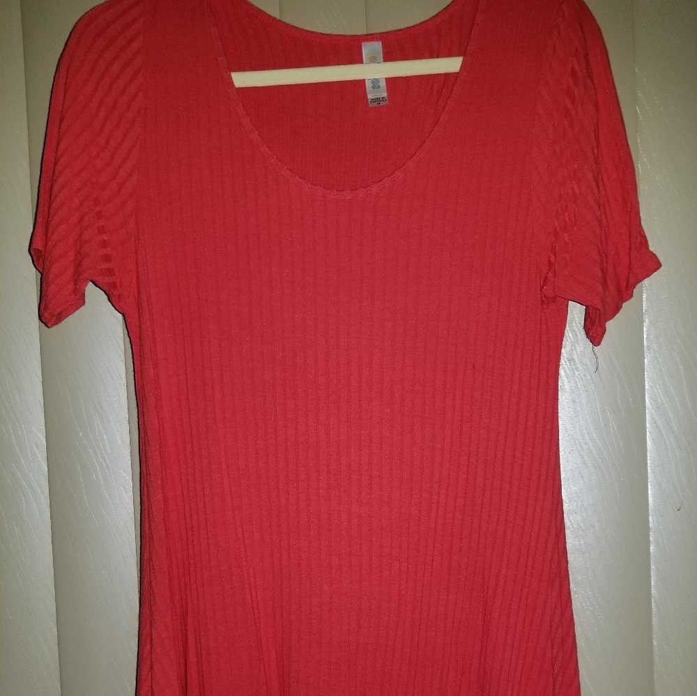 Lularoe Perfect Tee medium